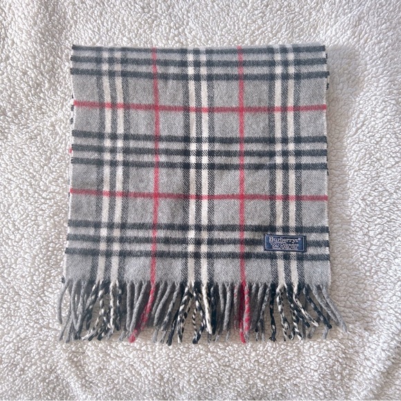 Burberrys Vintage Cashmere Scarf - Picture 1 of 5